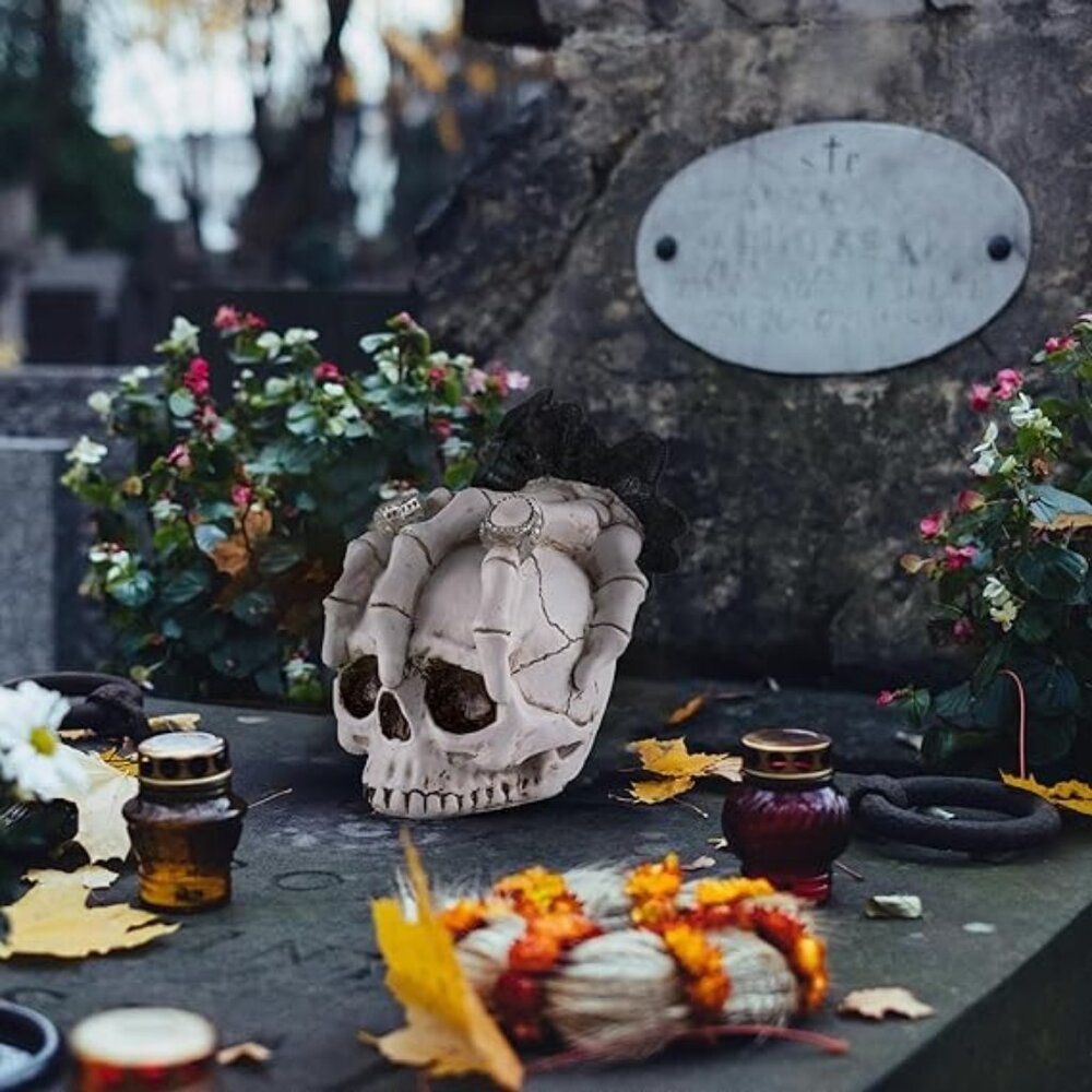 Skull Halloween Home Decor Statue - Picture 5 of 7